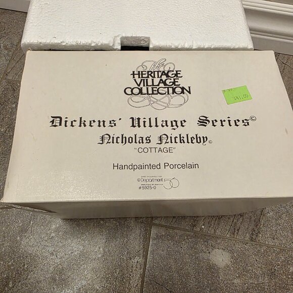 Department 56 Nicholas Nickelby "Cottage" Dickens Village Series 5925-0 - Picture 6 of 8